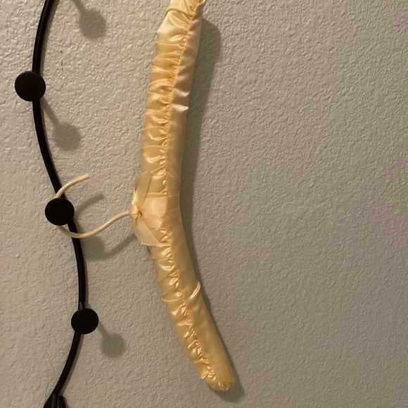 Satin padded hangers - Picture 2 of 2